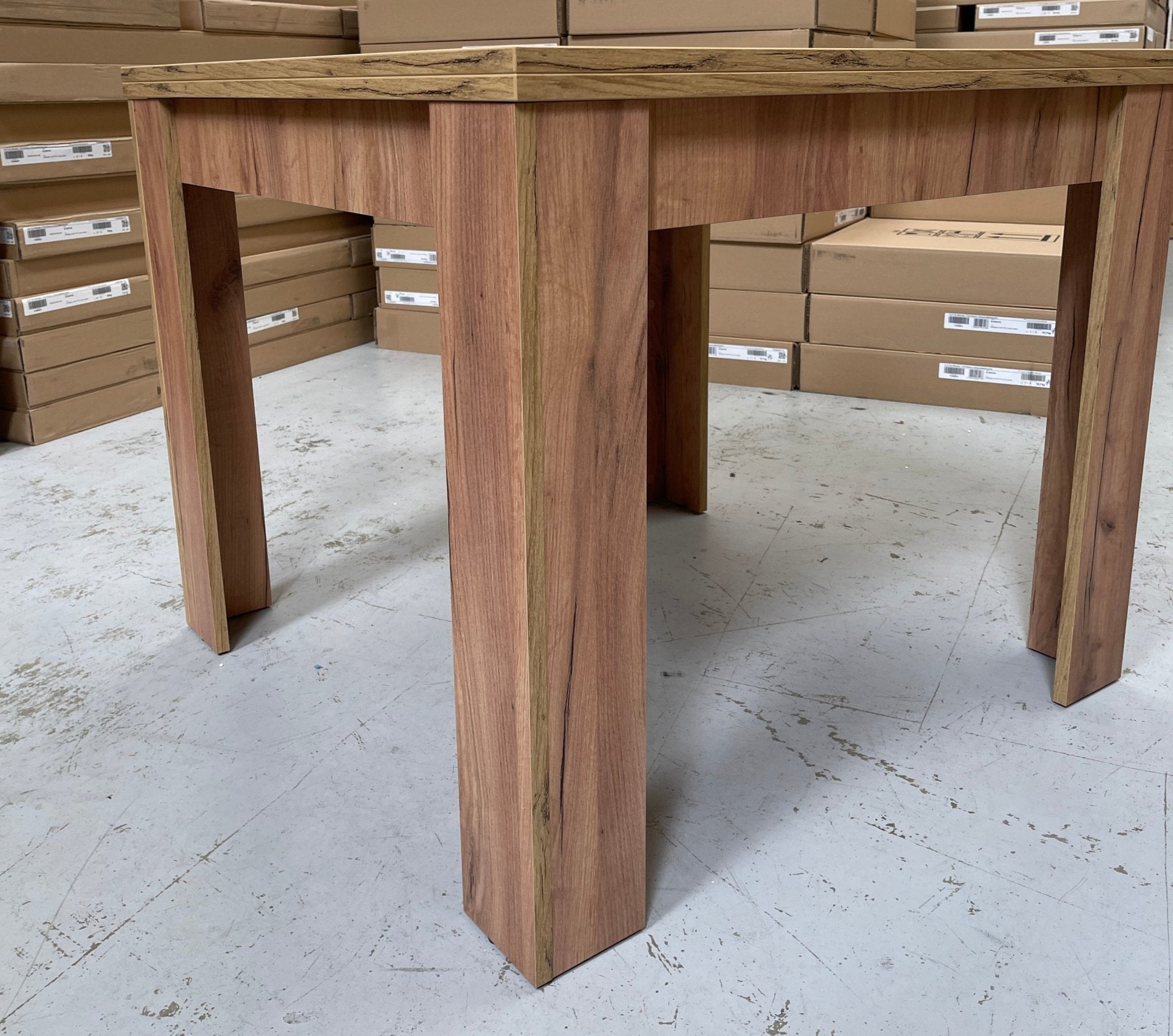 Golden 01 Dining Table - Furneo