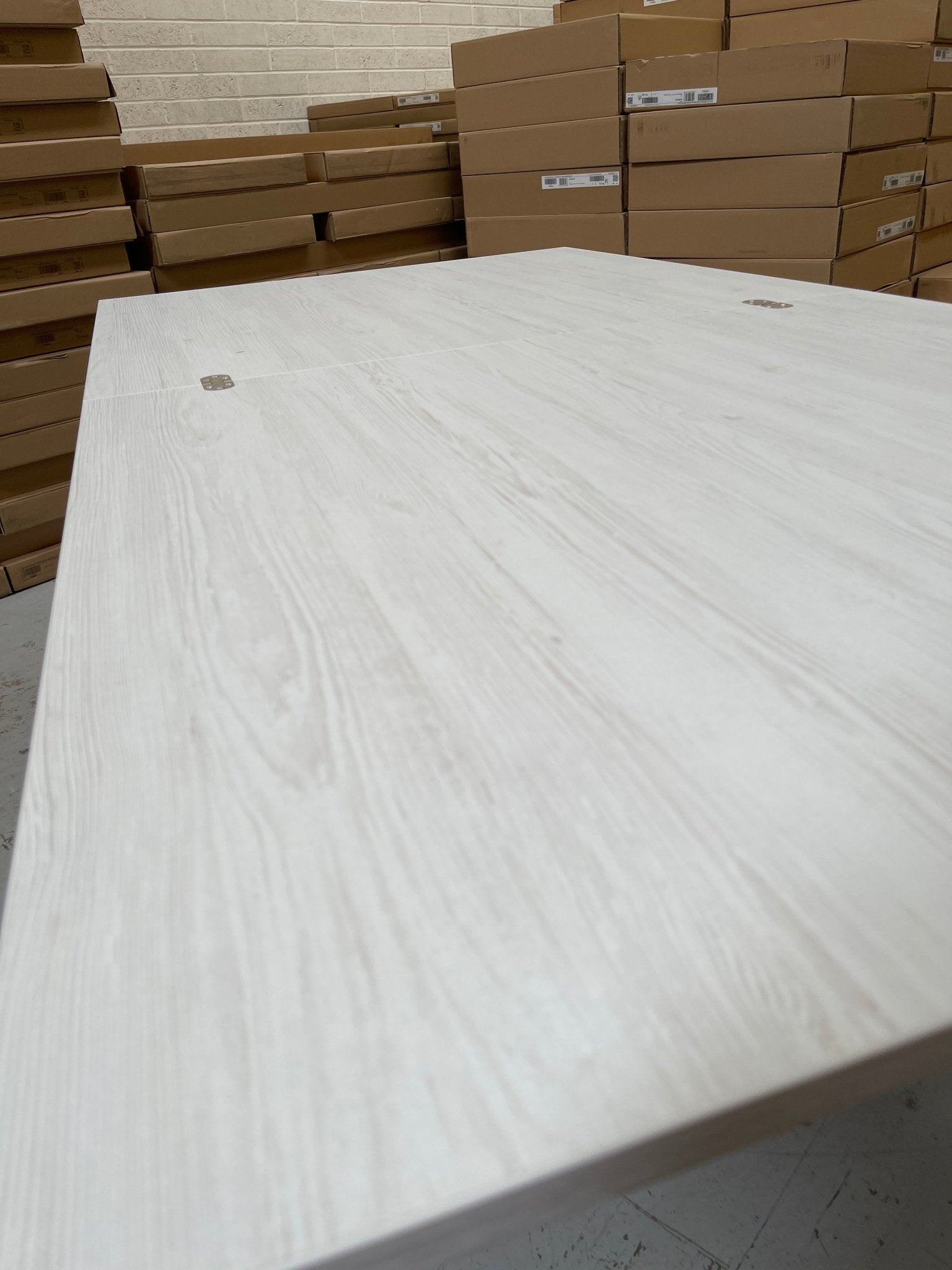 Golden 02 Dining Table - Furneo