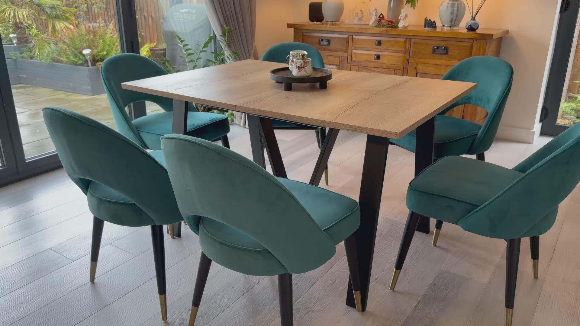 Load video: Lungo Oak Halifax effect, 4 to 16 Seat Rectangle Extending Dining Table, 130cm - 330cm