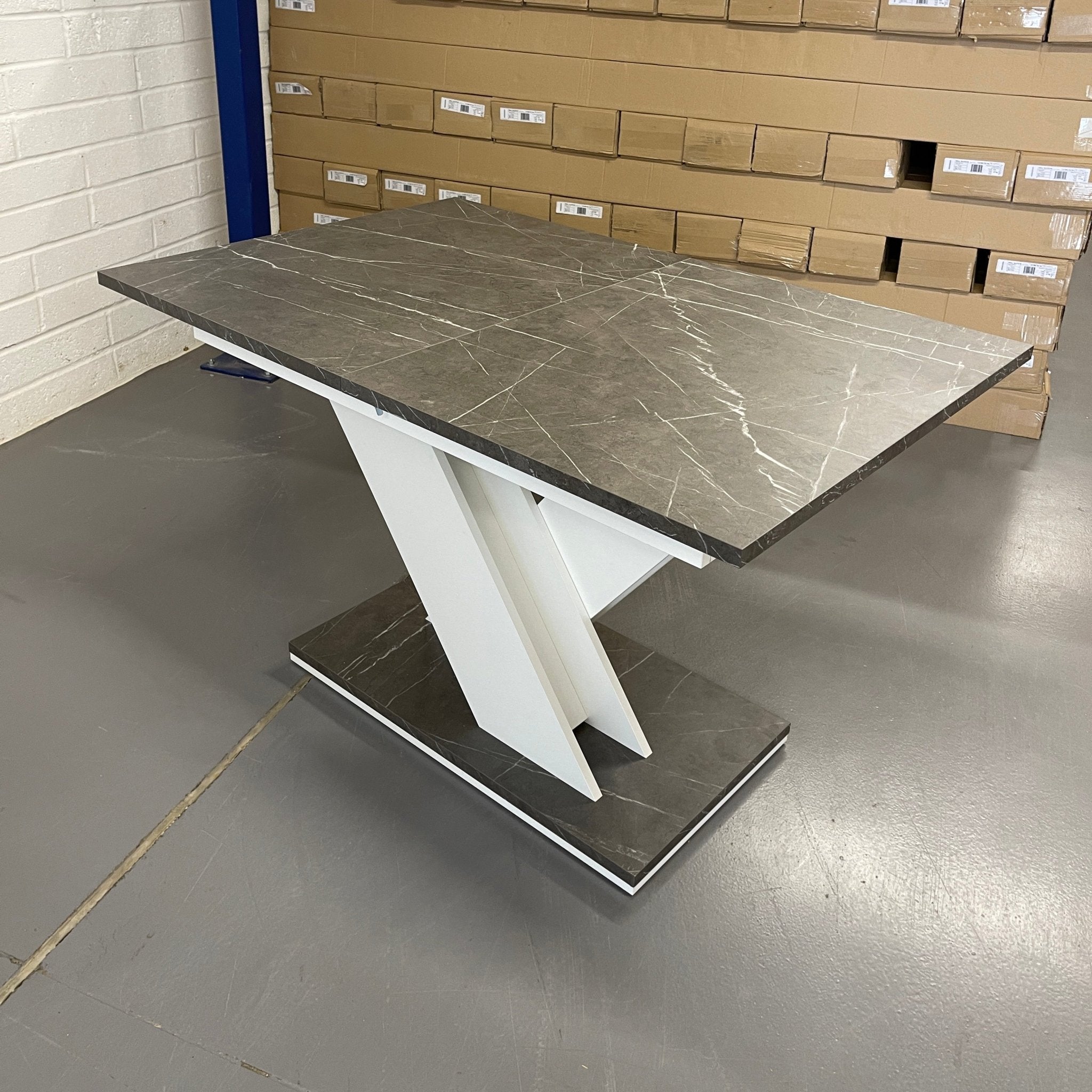 Tavolo 02 Dining Table - Furneo